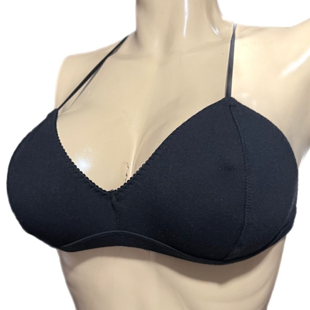 Victoria’s Secret Sexy Strappy back Unlined Wireless Bralette bra black